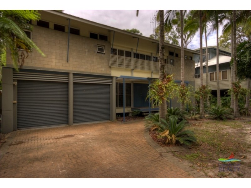 8 Satinwood Rd, Rainbow Beach QLD 4581