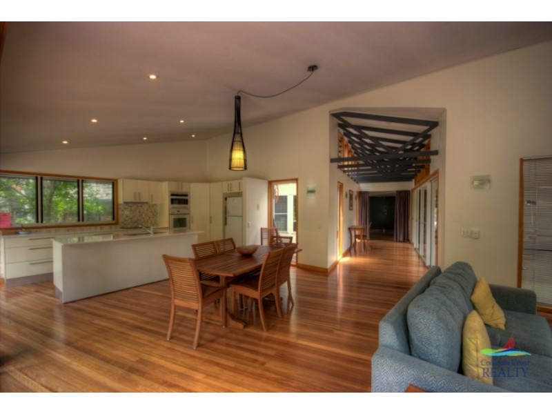 8 Satinwood Rd, Rainbow Beach QLD 4581