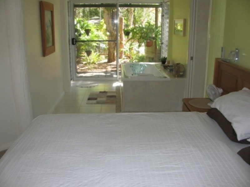 112 Emperor St, Tin Can Bay QLD 4580