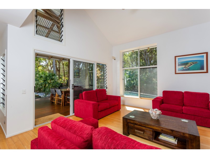 7 Naiad Ct, Rainbow Beach QLD 4581