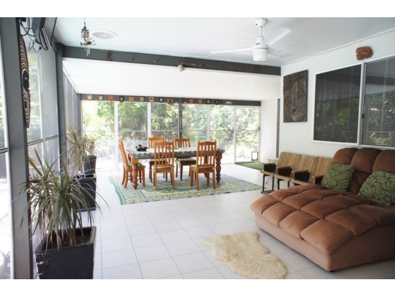 25 Creekside Esp, Cooloola Cove QLD 4580