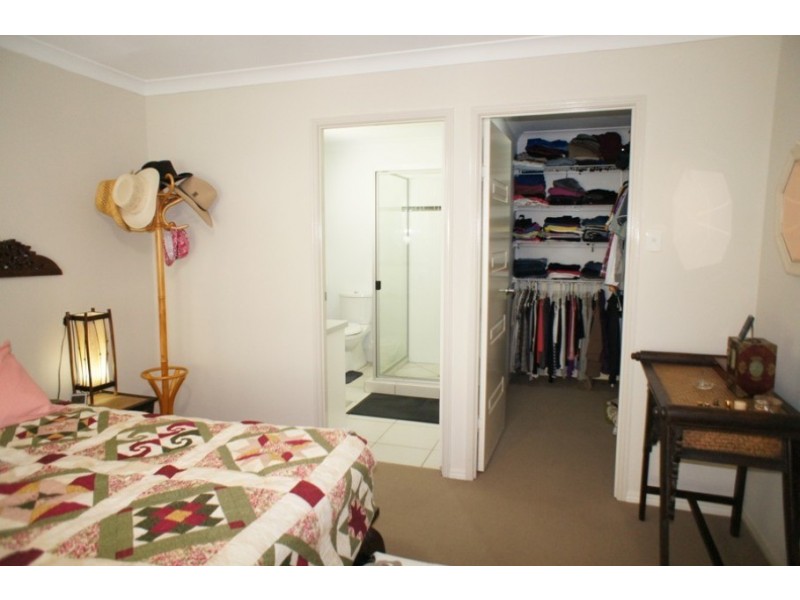 25 Creekside Esp, Cooloola Cove QLD 4580