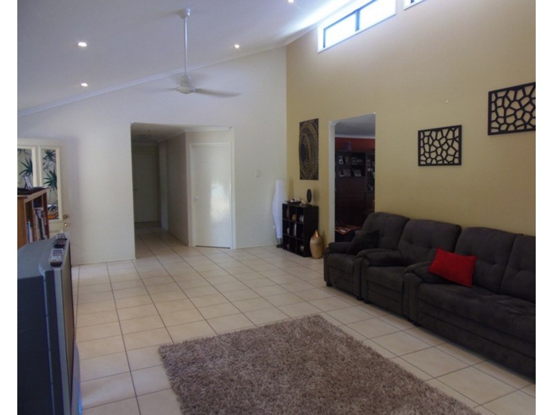 7 Dulkara Ct, Rainbow Beach QLD 4581