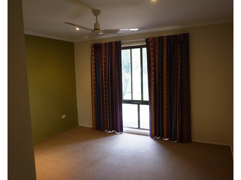 7 Dulkara Ct, Rainbow Beach QLD 4581