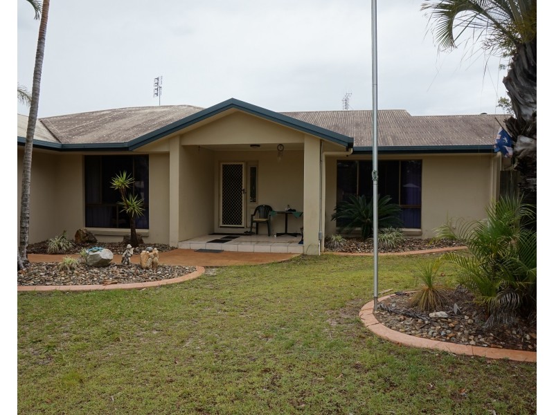 7 Dulkara Ct, Rainbow Beach QLD 4581