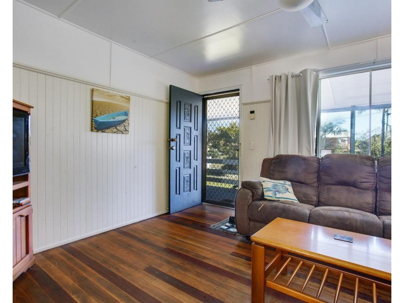 11 Zircon Ave, Rainbow Beach QLD 4581