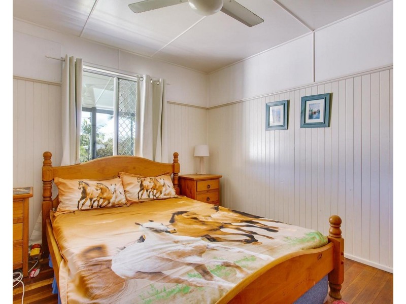11 Zircon Ave, Rainbow Beach QLD 4581