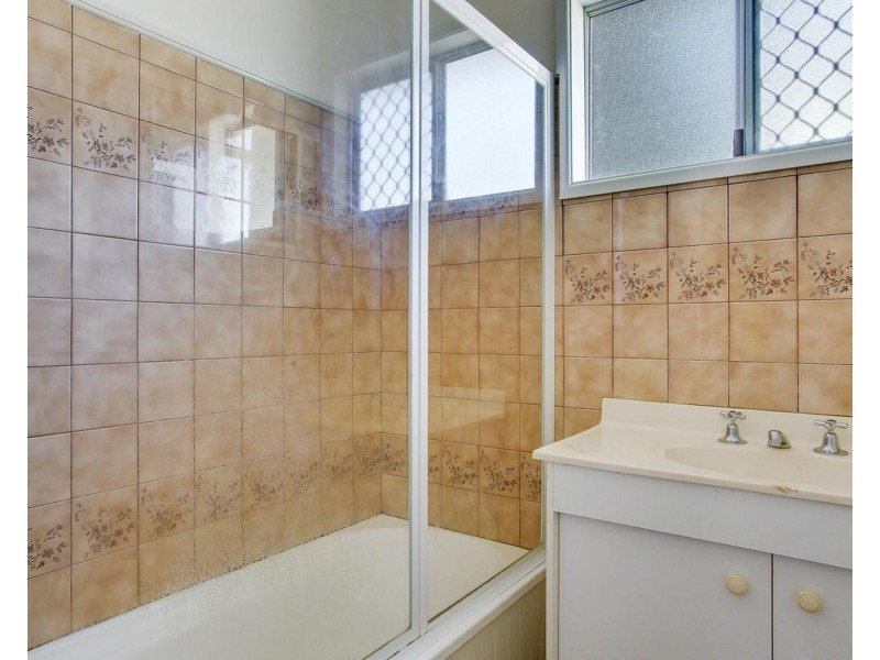 11 Zircon Ave, Rainbow Beach QLD 4581