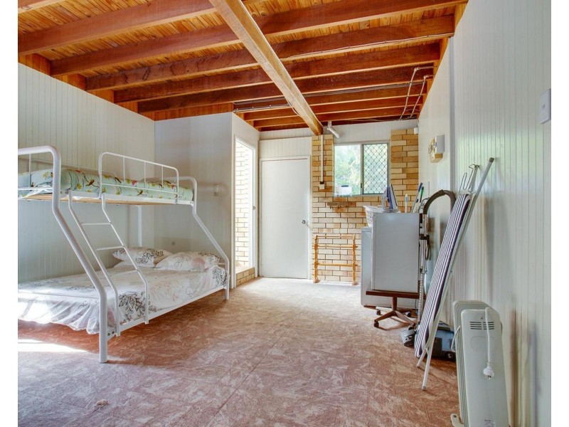 11 Zircon Ave, Rainbow Beach QLD 4581