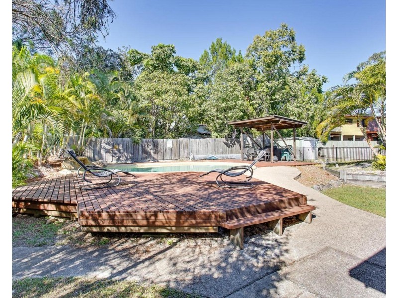 11 Zircon Ave, Rainbow Beach QLD 4581