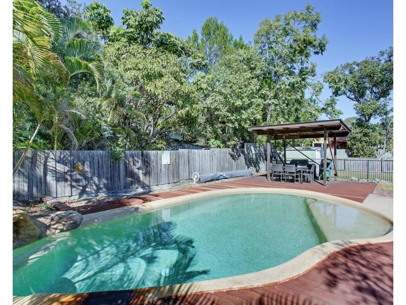 11 Zircon Ave, Rainbow Beach QLD 4581