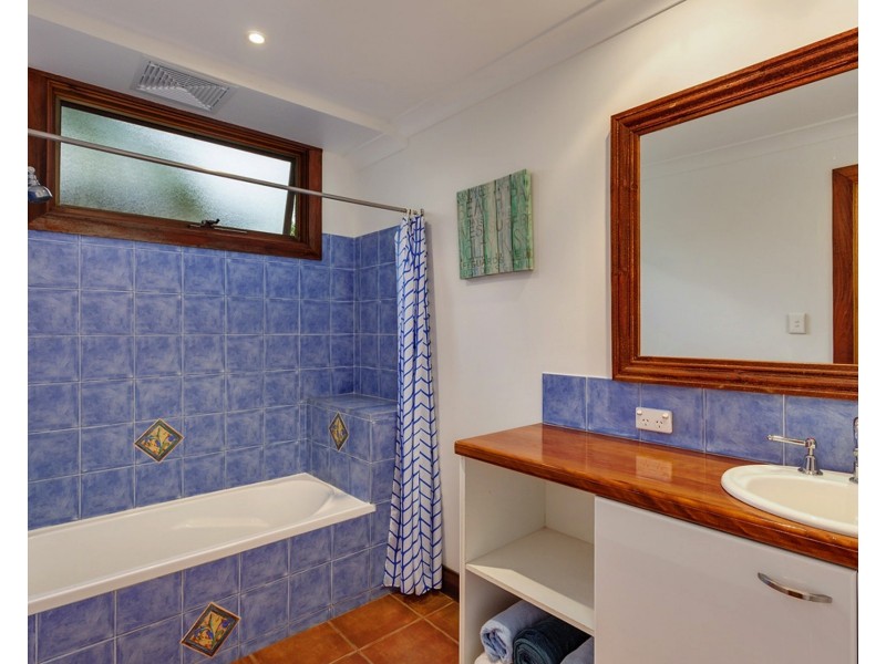 23 Satinwood Rd, Rainbow Beach QLD 4581