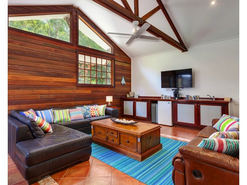 23 Satinwood Rd, Rainbow Beach QLD 4581