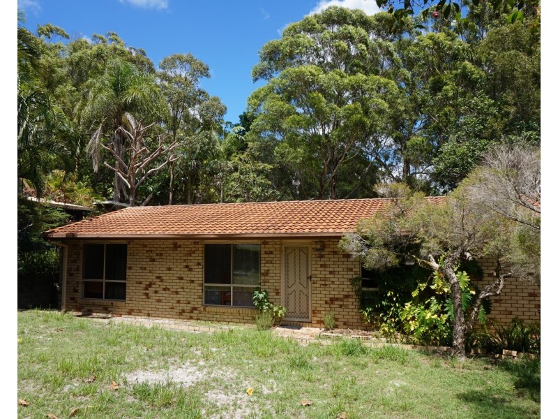 26 Bomburra Ct, Rainbow Beach QLD 4581