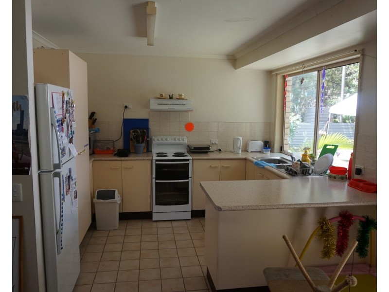 26 Bomburra Ct, Rainbow Beach QLD 4581