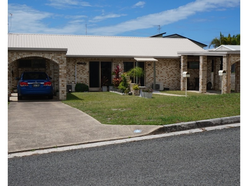 5 Bombala Cres, Rainbow Beach QLD 4581