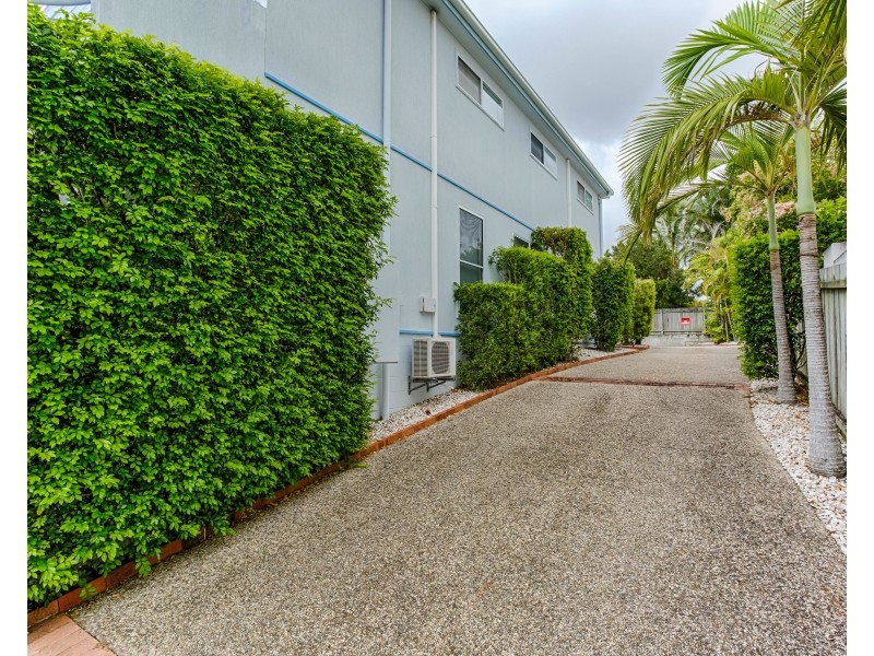 2/42 Manooka Dr, Rainbow Beach QLD 4581