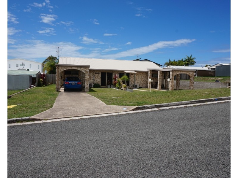 1/5 Bombala Cres, Rainbow Beach QLD 4581