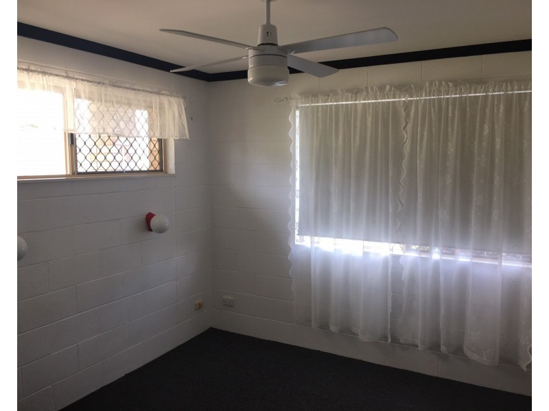 1/5 Bombala Cres, Rainbow Beach QLD 4581