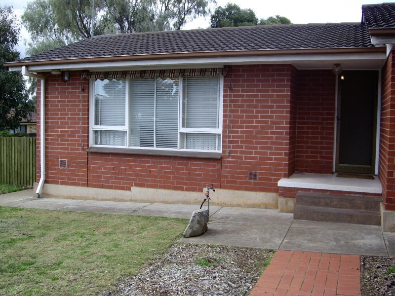 8 Andrew Avenue, Salisbury East SA 5109