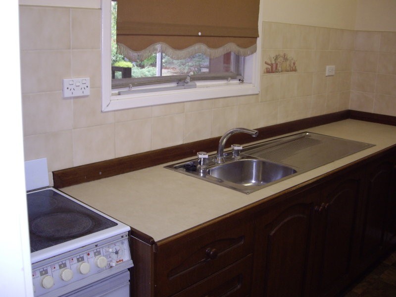 8 Andrew Avenue, Salisbury East SA 5109