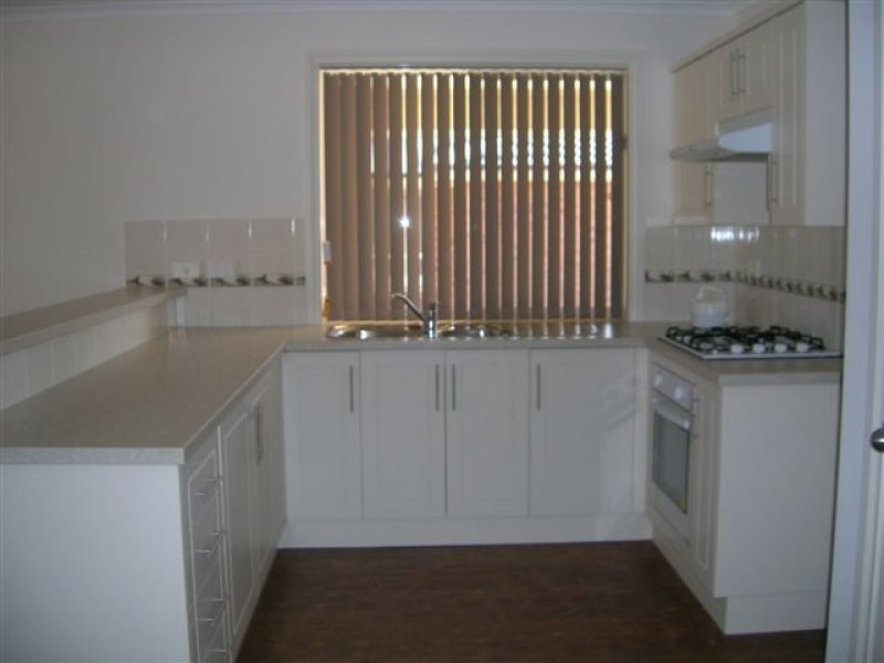 6 kimvu Court, Munno Para West SA 5115