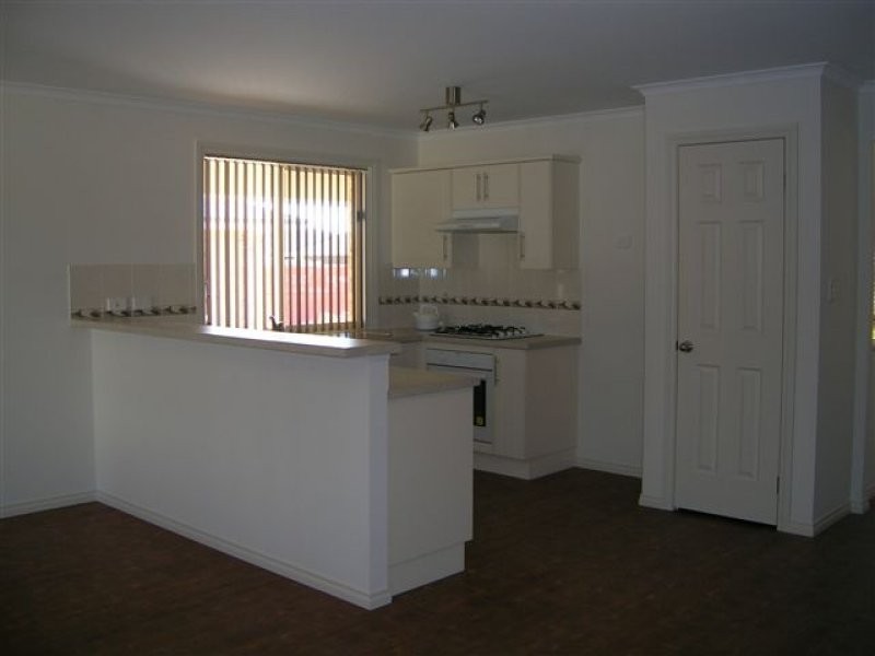 6 kimvu Court, Munno Para West SA 5115