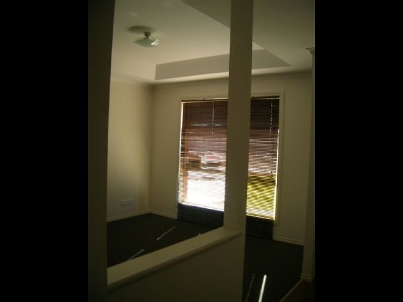 6 kimvu Court, Munno Para West SA 5115