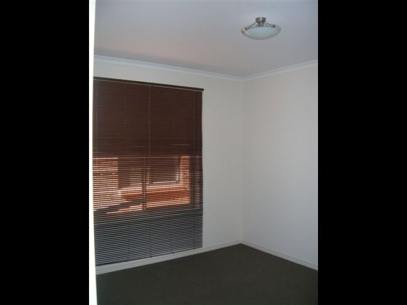 6 kimvu Court, Munno Para West SA 5115