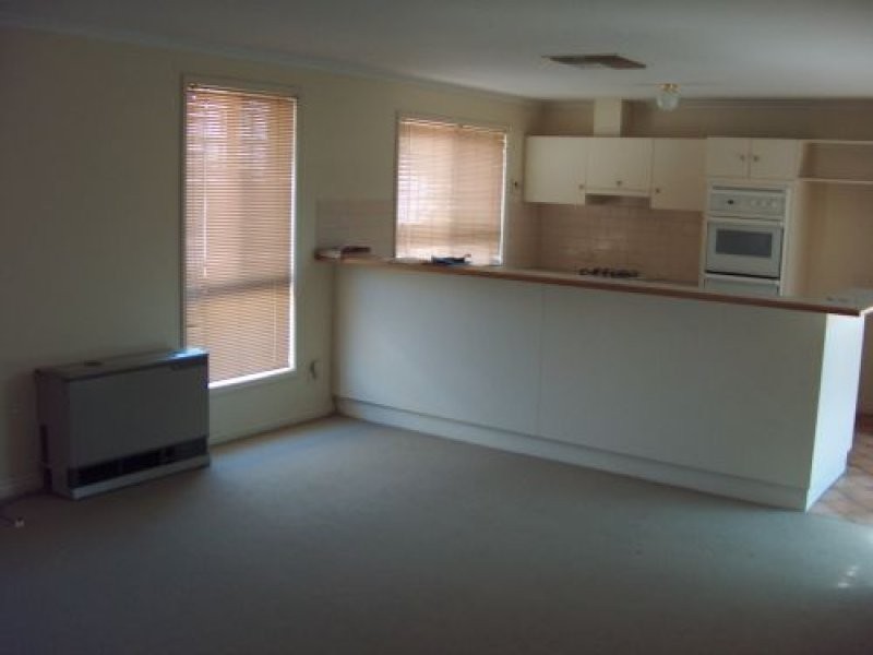 8 Stillwell Court, Greenwith SA 5125