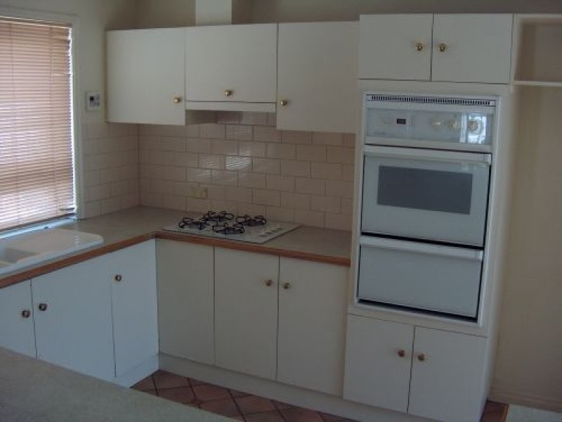 8 Stillwell Court, Greenwith SA 5125