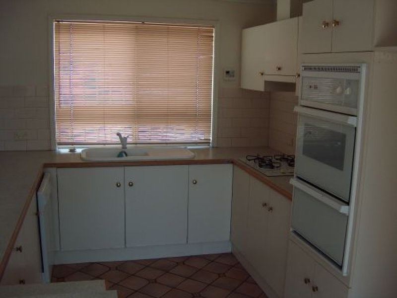 8 Stillwell Court, Greenwith SA 5125