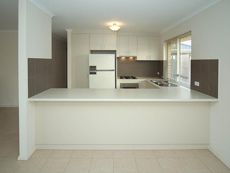 13 Blossom Court, Direk SA 5110
