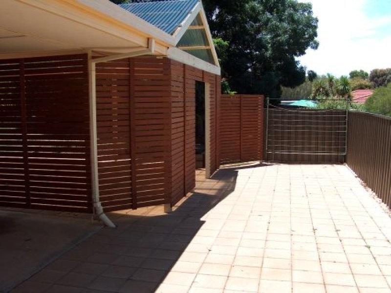 24 Glenlivet Court, Greenwith SA 5125