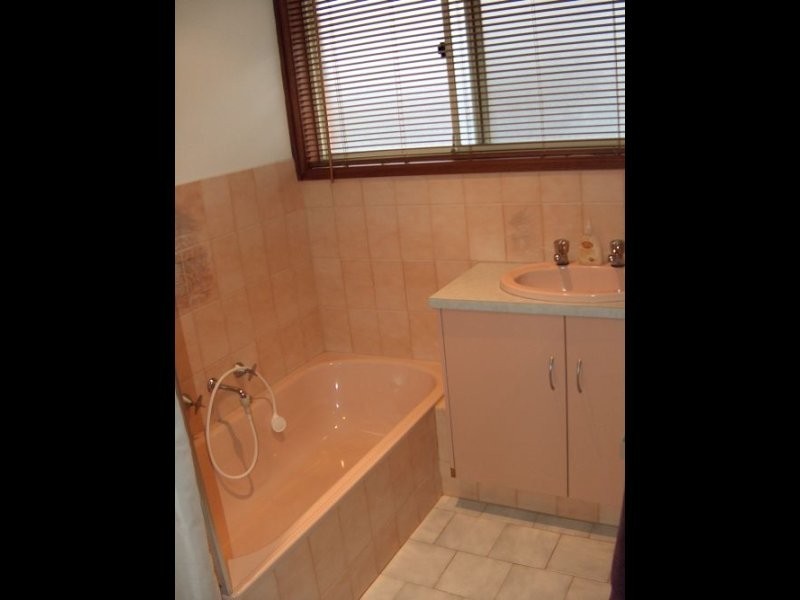 24 Glenlivet Court, Greenwith SA 5125