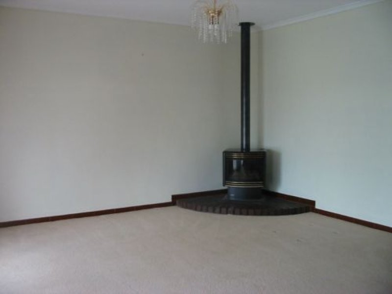 17 Doulton Crescent, Modbury Heights SA 5092