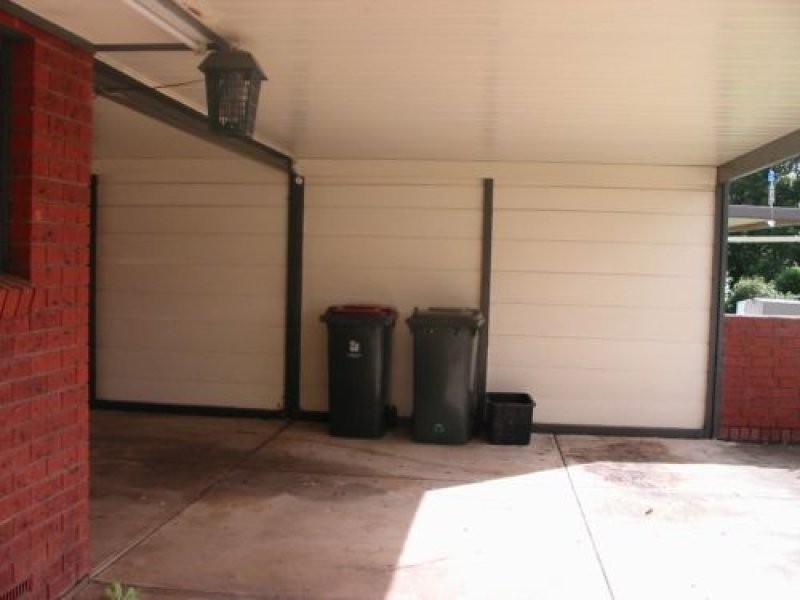 17 Doulton Crescent, Modbury Heights SA 5092