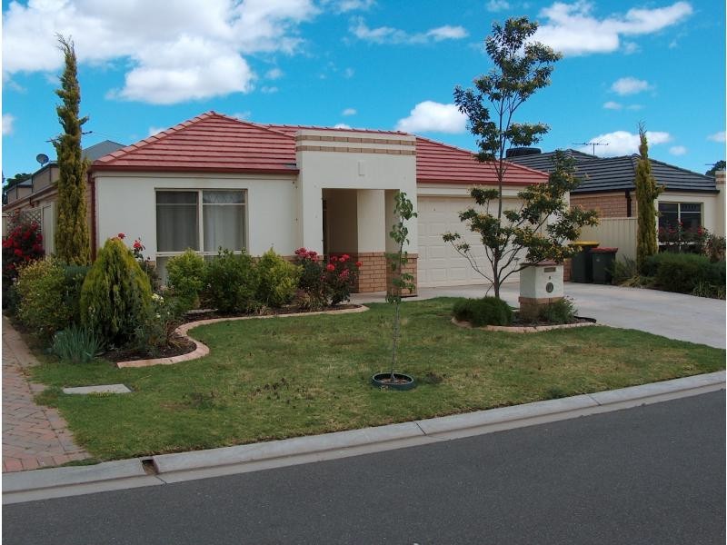 8 Cyclamen Avenue, Para Hills SA 5096