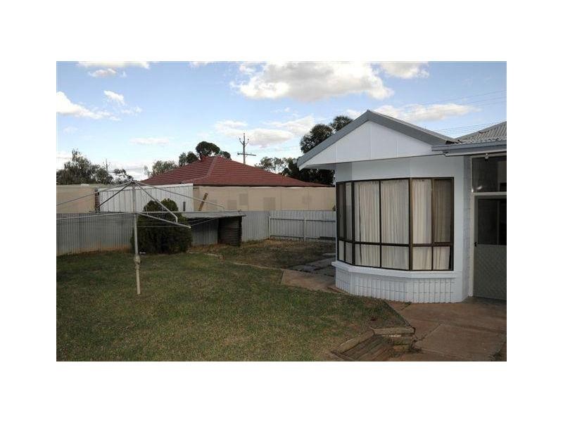 33 Hughes Avenue, Paringa SA 5340