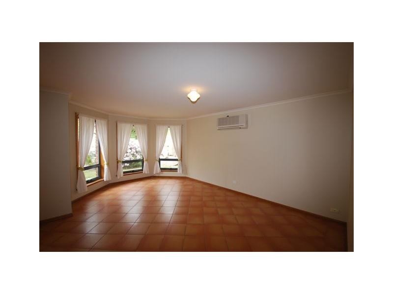 38A Cambridge Terrace, Hillbank SA 5112