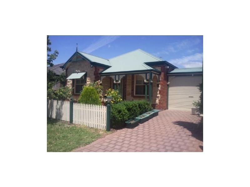 10 Thistelton Crescent, Greenwith SA 5125