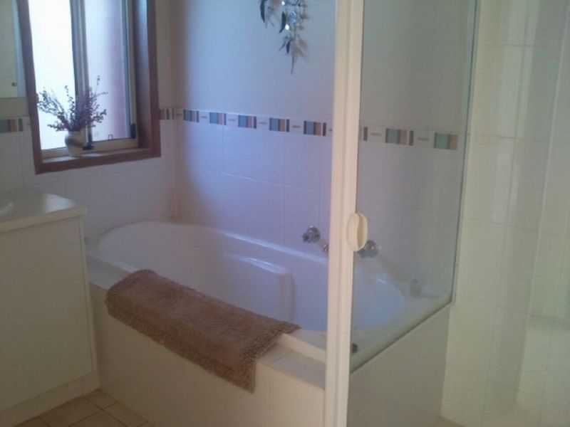 1 Somerset Avenue, Redwood Park SA 5097