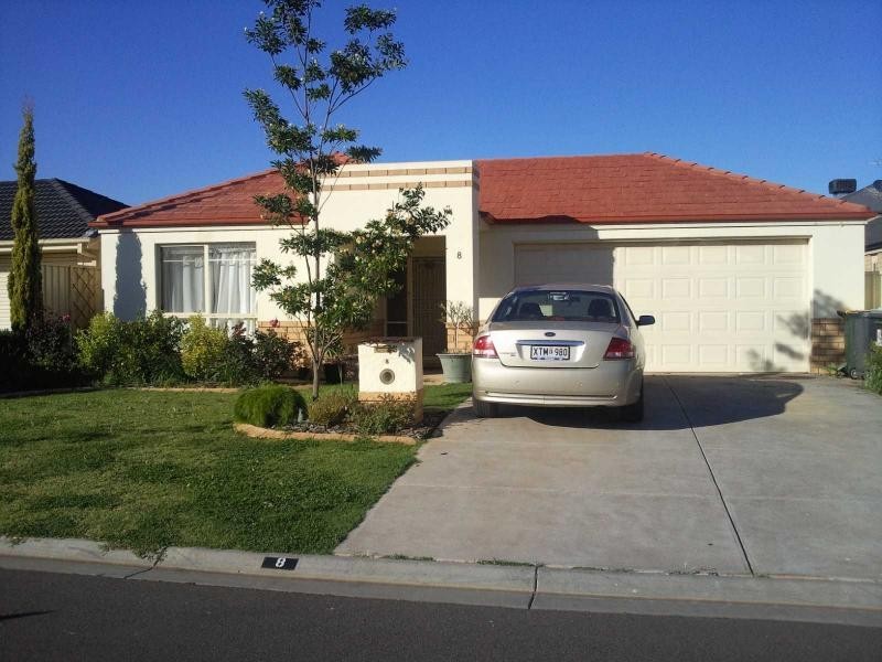 8 Cyclamen Court, Para Hills West SA 5096