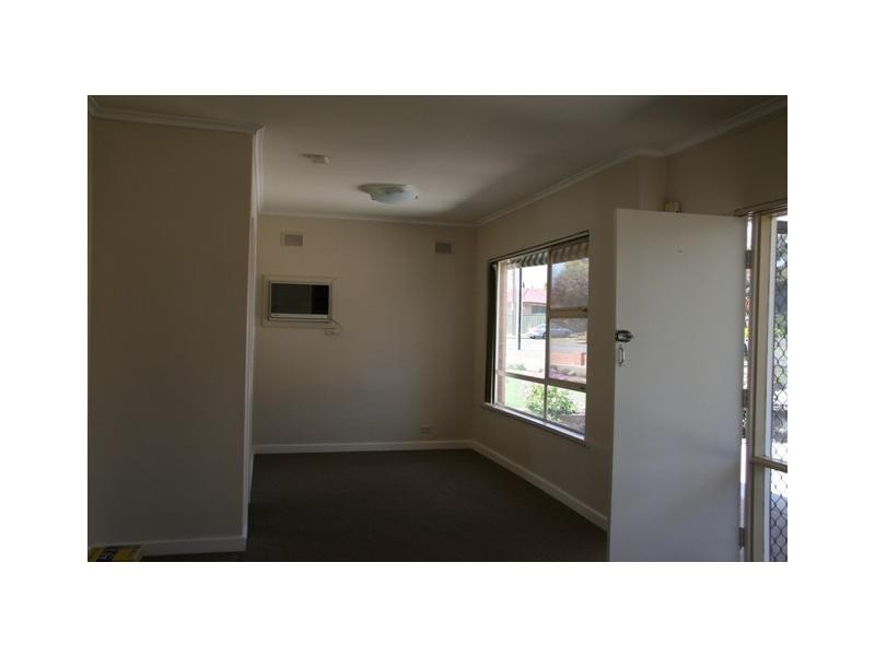 33 Hodge Road, Para Hills SA 5096