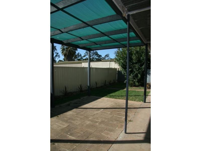 33 Hodge Road, Para Hills SA 5096