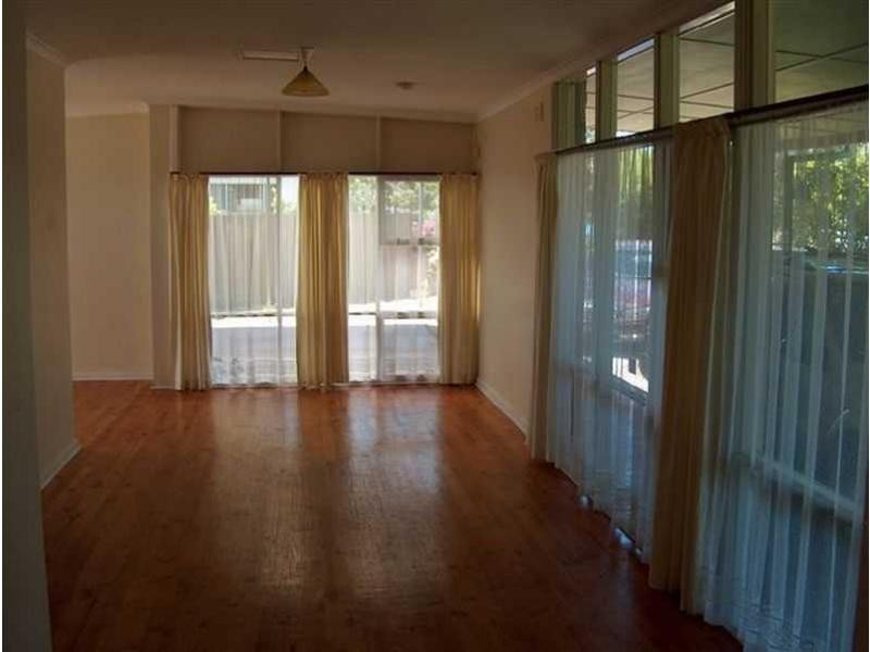 4 Williamson Road, Para Hills SA 5096