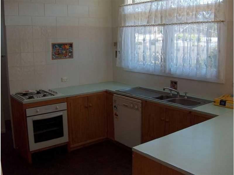 4 Williamson Road, Para Hills SA 5096