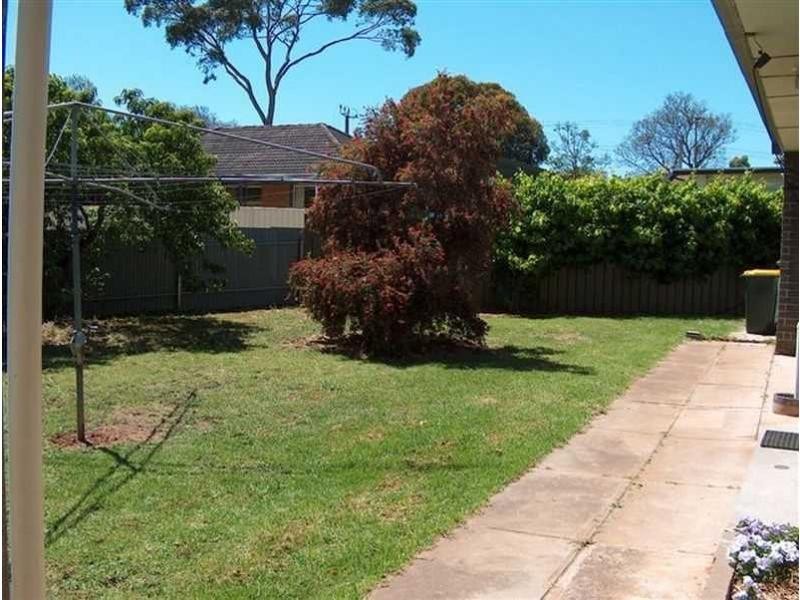 4 Williamson Road, Para Hills SA 5096