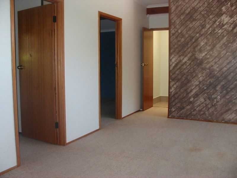 3 Mowbray Crescent, Fairview Park SA 5126