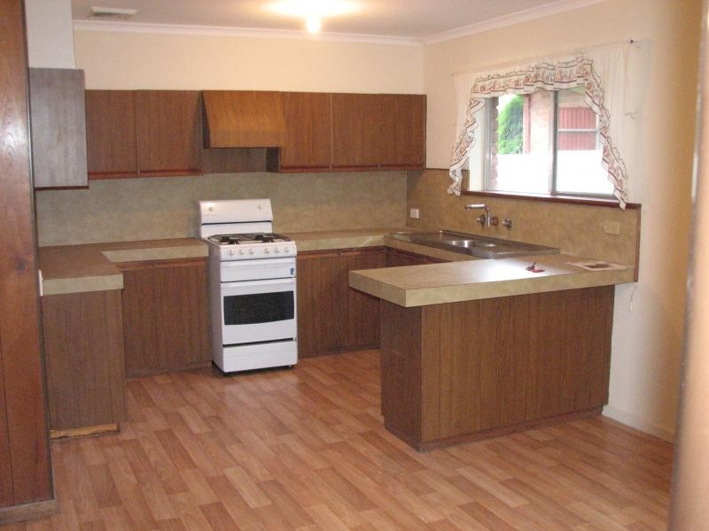 6 DeSassaney Crescent, Modbury Heights SA 5092